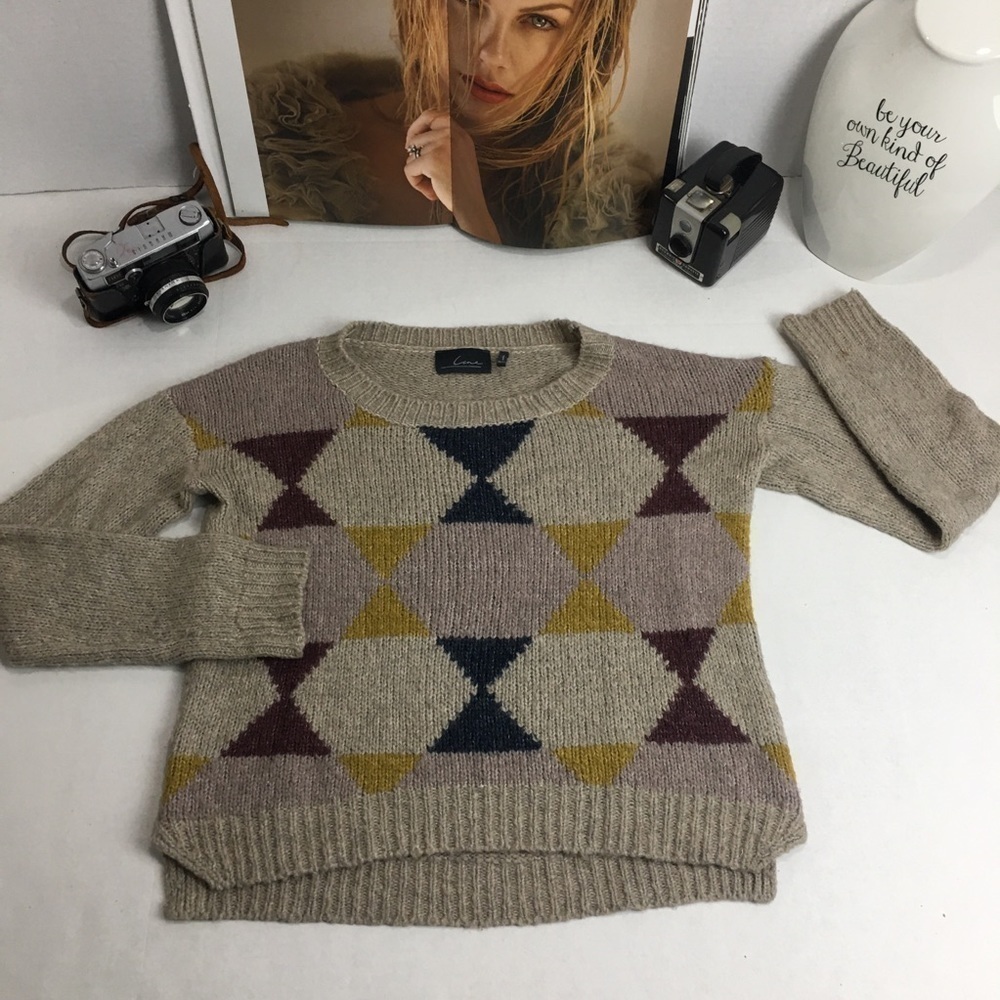 Line Sweater - Picture 2 of 8